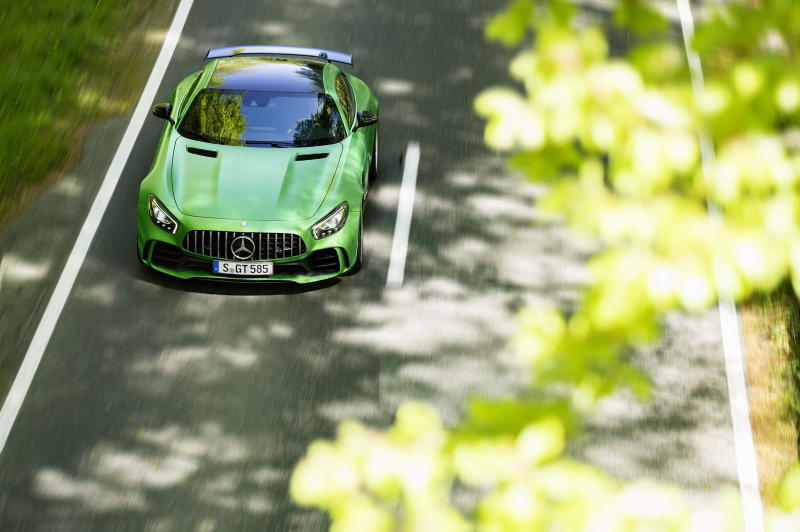 Illustration for article titled Mercedes-AMG GT R: This Is More Of It (And My God Is It Green)